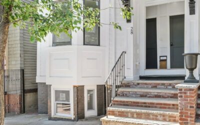 Construction at 28 Telegraph St is finally done  Swipe to see how it turned out #DRTArchitects ____________________________ #boston #bostonarchitecture #bostonarchitects #southie #southboston #design #interiordesigner #interiordesign #staged #staging #finishes #finished #roofdeck #condo #team #DRT #modern #appliances #architecturelovers